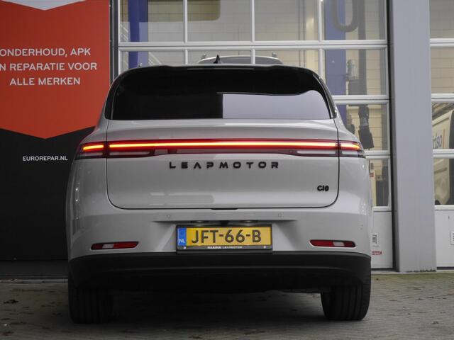 Leapmotor C10 Design 69.9 kWh | Demo | Diverse kleuren leverbaar | 1500 kg trekgewicht | Wltp 420 km | Stuurverwarming | Stoelverwarming en koeling | Elektrisch verstelbare voorstoelen | Navigatie | Keyless entry & start | 20 inch lichtmetalen velgen | Led verlichting