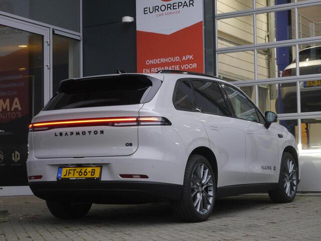 Leapmotor C10 Design 69.9 kWh | Demo | Diverse kleuren leverbaar | 1500 kg trekgewicht | Wltp 420 km | Stuurverwarming | Stoelverwarming en koeling | Elektrisch verstelbare voorstoelen | Navigatie | Keyless entry & start | 20 inch lichtmetalen velgen | Led verlichting