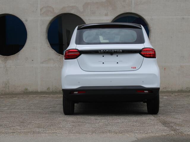 Leapmotor T03 Design 37.3 kWh | 2000 EURO VOORRAADBONUS* | 265 KM ACTIERADIUS | PANORAMADAK |