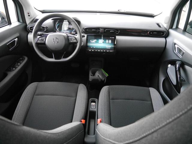 Leapmotor T03 Design 37.3 kWh | Snel leverbaar | Camera | Panorama dak | Adaptieve cruise control | Dodehoek detectie | Lichtmetalen velgen