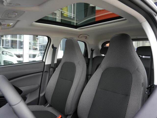 Leapmotor T03 Design 37.3 kWh | Nieuw | Snel leverbaar | Camera | Panoramadak | Adaptive cruise control | Dodehoek detectie | Lichtmetalen velgen