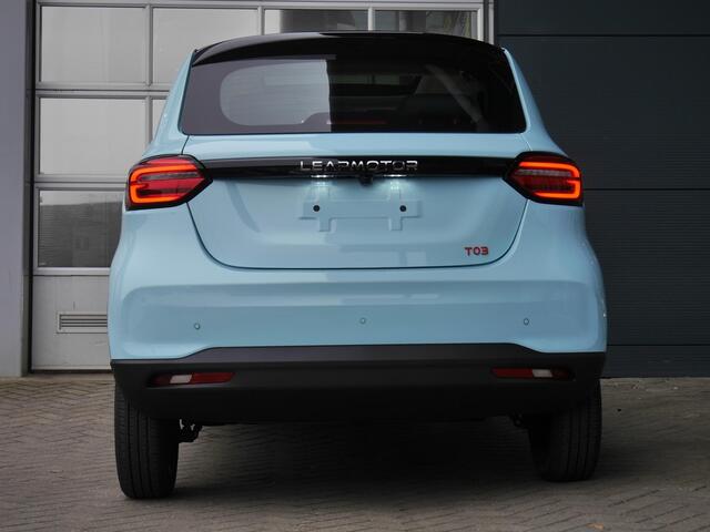 Leapmotor T03 Design 37.3 kWh | Nieuw | Snel leverbaar | Camera | Panoramadak | Adaptive cruise control | Dodehoek detectie | Lichtmetalen velgen