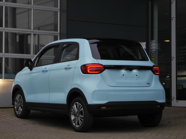 Leapmotor T03 Design 37.3 kWh | Nieuw | Snel leverbaar | Camera | Panoramadak | Adaptive cruise control | Dodehoek detectie | Lichtmetalen velgen