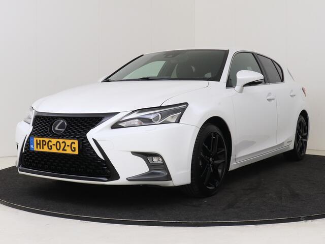 Lexus CT 200h Sport Edition | 17" Velgen | Privacy Glass | LED |