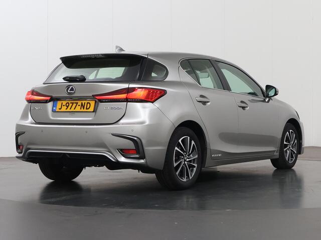 Lexus CT 200h Business Line Pro | NL Auto | Navigatie | Camera | DAB | Climate Control | Adaptieve Cruise Control | Dealer Onderhouden | Apple CarPlay/Android Auto | LED | Rij-Hulp Systeem |