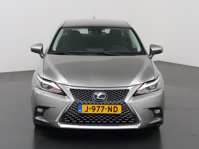 Lexus CT 200h Business Line Pro | NL Auto | Navigatie | Camera | DAB | Climate Control | Adaptieve Cruise Control | Dealer Onderhouden | Apple CarPlay/Android Auto | LED | Rij-Hulp Systeem |