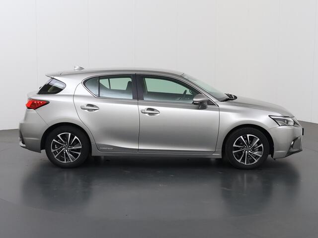 Lexus CT 200h Business Line Pro | NL Auto | Navigatie | Camera | DAB | Climate Control | Adaptieve Cruise Control | Dealer Onderhouden | Apple CarPlay/Android Auto | LED | Rij-Hulp Systeem |