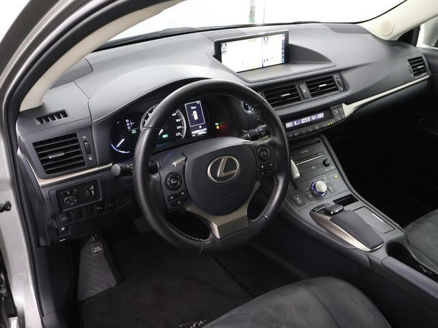 Lexus CT 200h Business Line Pro | NL Auto | Navigatie | Camera | DAB | Climate Control | Adaptieve Cruise Control | Dealer Onderhouden | Apple CarPlay/Android Auto | LED | Rij-Hulp Systeem |