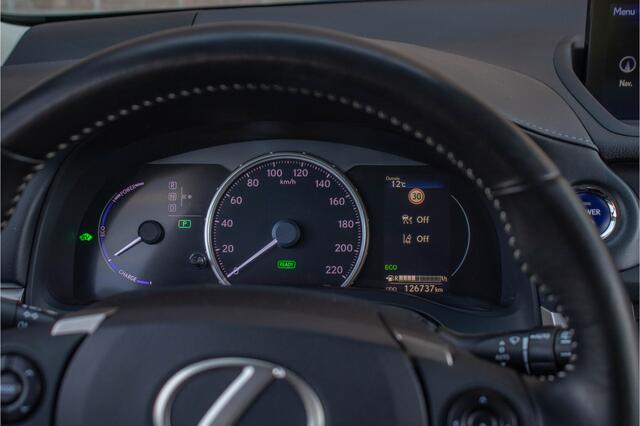 Lexus CT 200h Business Line, Dealer onderhouden, Adaptive Cruise, Camera, Navigatie, Lane Assist.