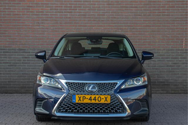 Lexus CT 200h Business Line, Dealer onderhouden, Adaptive Cruise, Camera, Navigatie, Lane Assist.