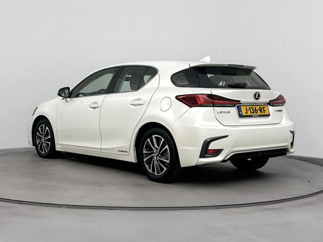 Lexus CT 200h Business Line Pro | NL-Auto | Parkeersensoren Voorzijde | Cruise Control Adaptief |