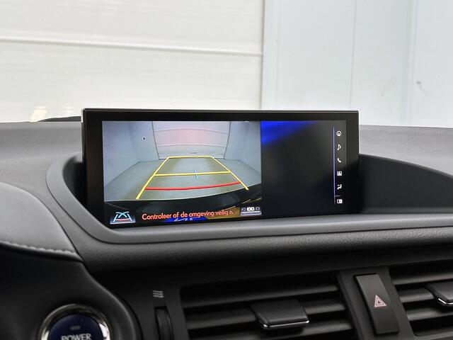 Lexus CT 200h Business Launch Edition | Achteruitrij camera | Climate control | Cruise control | LM velgen |