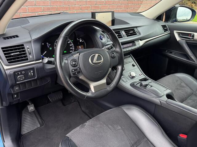 Lexus CT 200H SPORT EDITION | NL-AUTO! | NAVI! | SCHUIFDAK!