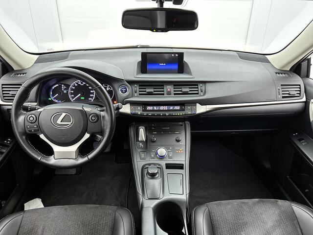 Lexus CT 200h F Sport Line | Half lederen bekleding | Cruise control adaptief | Camera | LM velgen |
