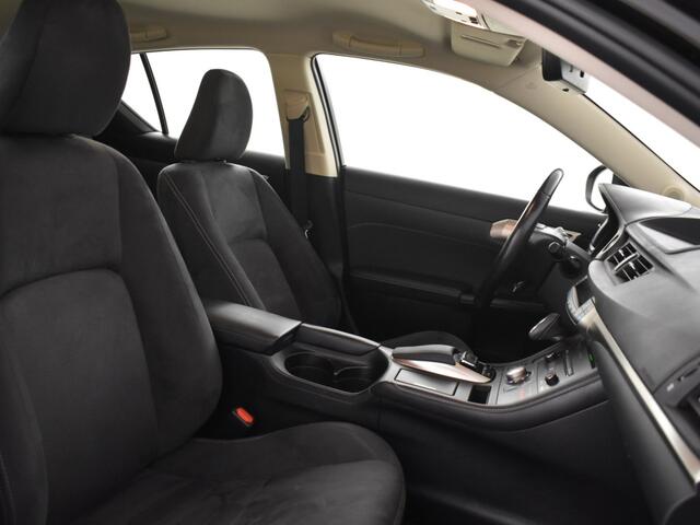 Lexus CT 200h Business Line Pro | LM Velgen | Navigatie | DAB