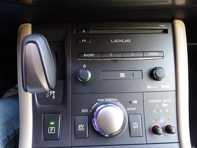 Lexus CT 200h Two-Tone *Adaptive Cruise/Groot Navi/LED/Stoelverw/PDC V+A*