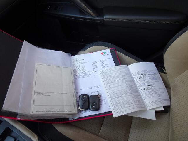 Lexus CT 200h Two-Tone *Adaptive Cruise/Groot Navi/LED/Stoelverw/PDC V+A*