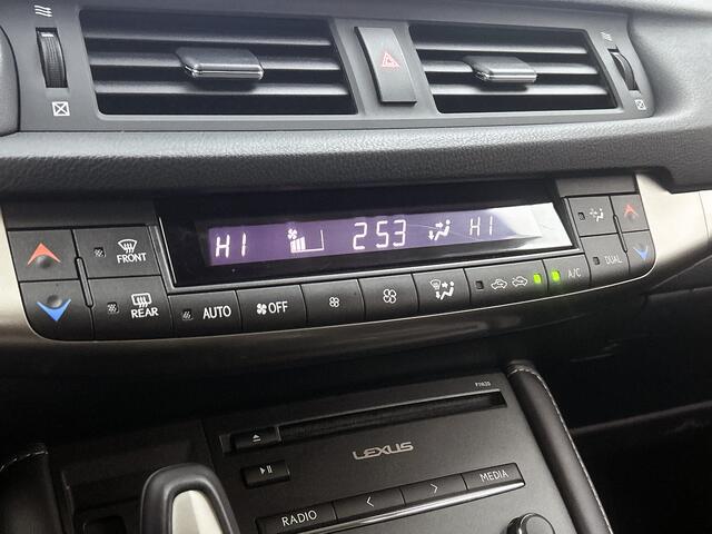 Lexus CT 200h Ultimate Edition | Navigatie | PDC | L