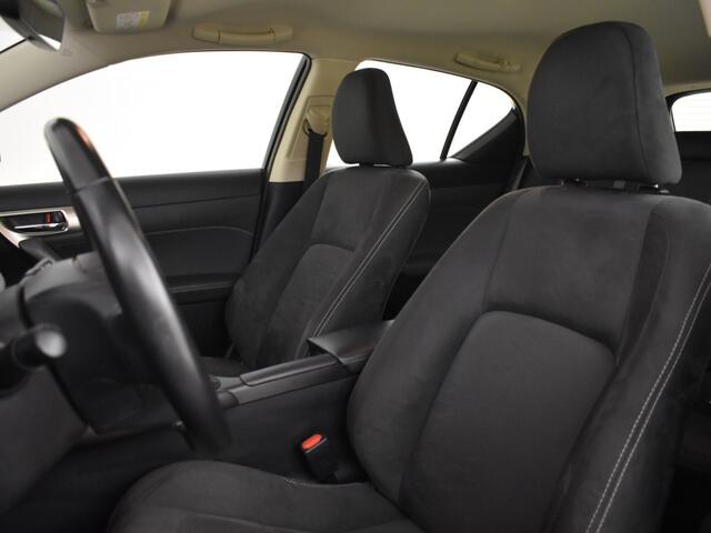 Lexus CT 200h Business Line | Adapt. cruise | Trekhaak | Navigatie |