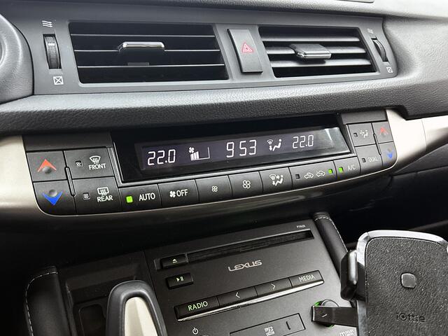 Lexus CT 200h Business Line | Parkeersensoren | Cruise Control Adaptive | DAB+ | Bluetooth |