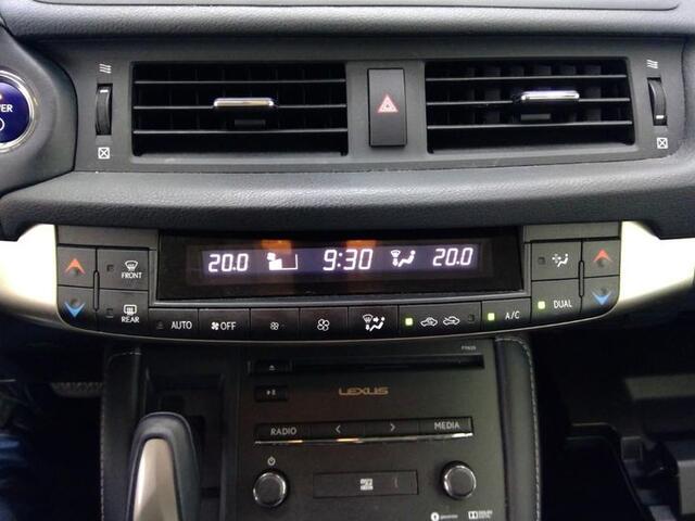 Lexus CT 200h | 100 PK | Ultimate Edition | 79.000 km! | *Wordt verwacht*