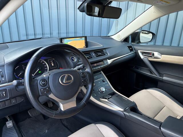 Lexus CT 200h Business Line Pro | Camera | Stoelverwarming | Leder | Bi-Tone | Keyless | Prijs Rijklaar!!