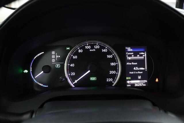 Lexus CT 200h Ultimate Edition | Lederen bekleding | Stoelverwarming | Adaptive Cruise Control | Lane Assist
