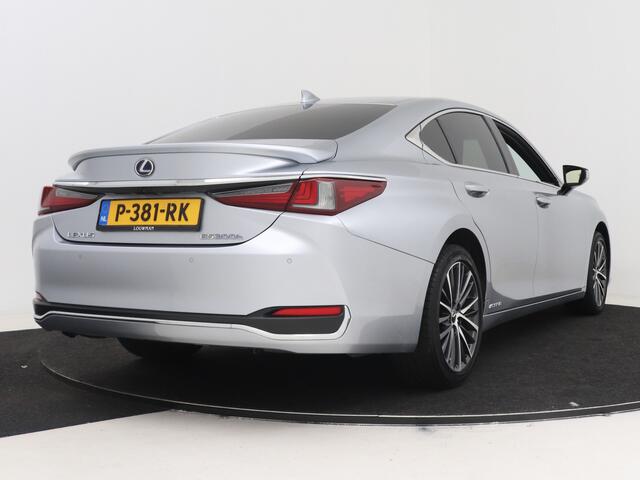 Lexus Es 300h Luxury Line | Facelift model | Stoelverwarming en -ventilatie | Head-up Display | Lexus Link Pro navigatie |