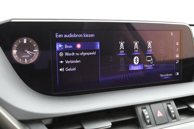 Lexus Es 300h Business Line | Stuurwielverwarming | Blind Spot Monitor | Schuif-/kanteldak | DAB+