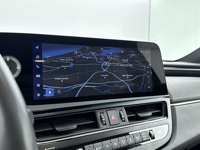 Lexus Es 300h Business Line | Carplay | Stoel- stuurverwarming | Sunroof |