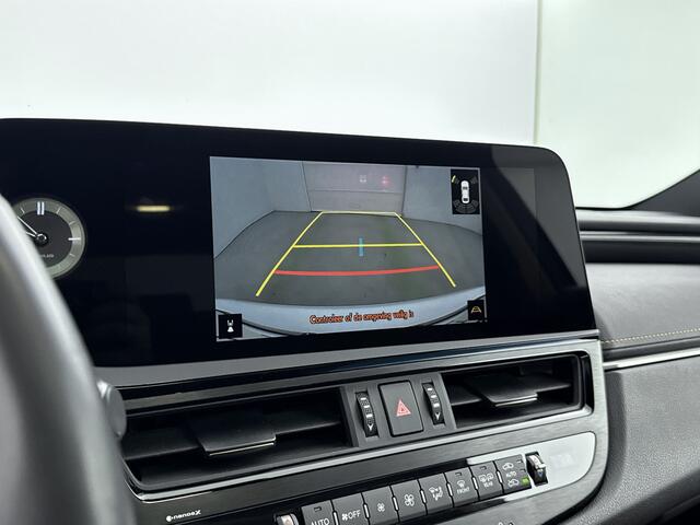 Lexus Es 300h Business Line | Carplay | Stoel- stuurverwarming | Sunroof |