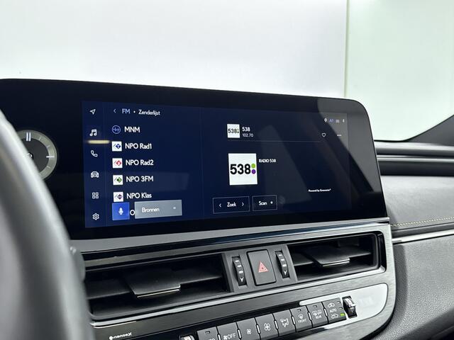 Lexus Es 300h Business Line | Carplay | Stoel- stuurverwarming | Sunroof |