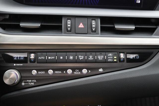 Lexus Es 300h President Line | Full option! | Digitale buitenspiegels | Mark Levinson | Dealeronderhouden