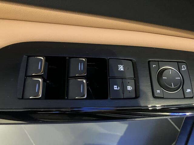 Lexus Es 300h 35th Edition | UIT VOORRAAD LEVERBAAR IN DE KLEUREN SONIC GREY EN GRAPHITE BLACK METALLIC |