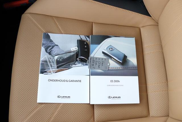 Lexus Es 300h Executive Line | 1e eigenaar | Stoelkoeling | Hyper Chroom | Rondomzicht camera