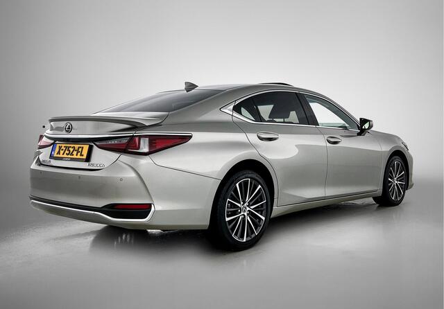 Lexus Es 300h Business Line | BTW voertuig | Premium uitgevoerd |