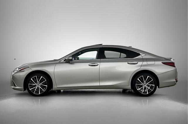 Lexus Es 300h Business Line | BTW voertuig | Premium uitgevoerd |