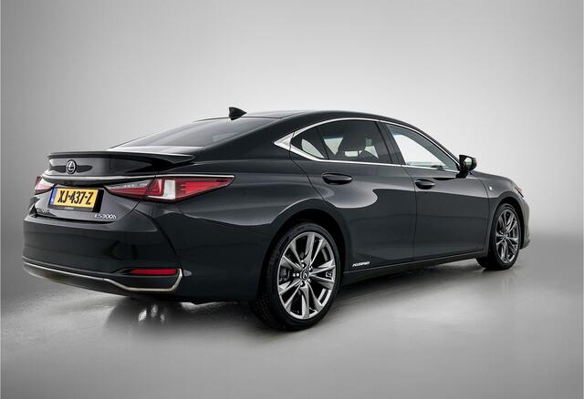 Lexus Es 300h F Sport Line | Dealer onderhouden | Premium uitgevoerd |