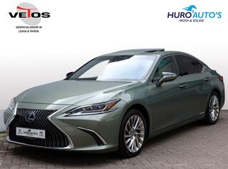 lexus-es-300h-president-line--mark