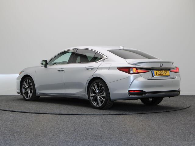 Lexus Es 300h F Sport Premium | Sportstoelen | Stoelverwarming | Mark Levinson Audio | Slechts 43407km! |