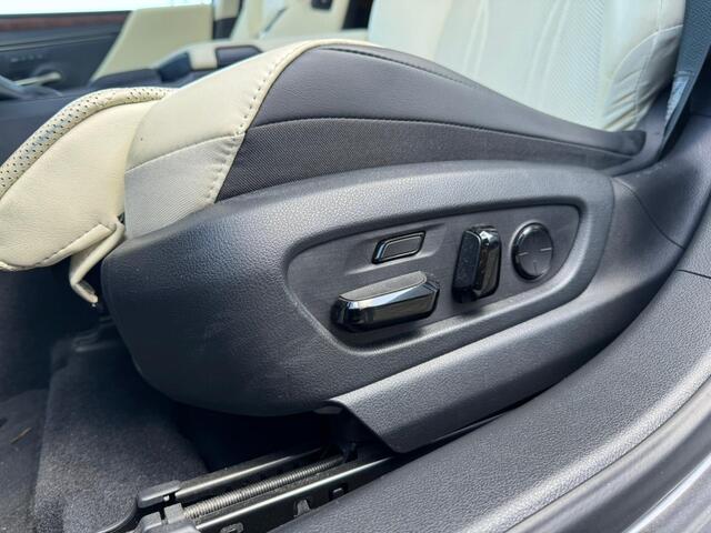 Lexus Es 300h President Line | 1ste Eigenaar NL-Auto | BTW-Auto | Mark Levinson |