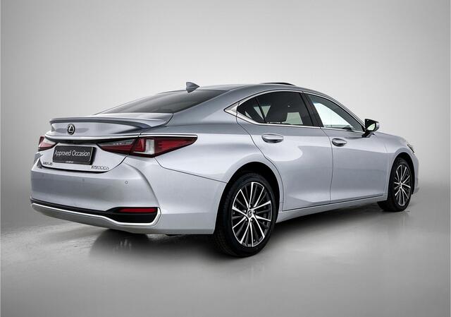 Lexus Es 300h Business Line Onderweg-naar-dealer