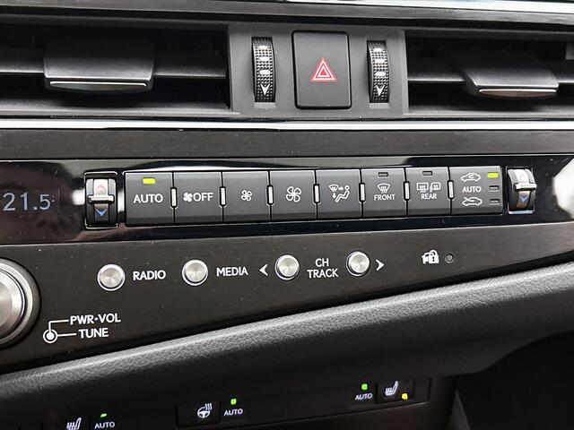 Lexus Es 300h Business Line Onderweg-naar-dealer