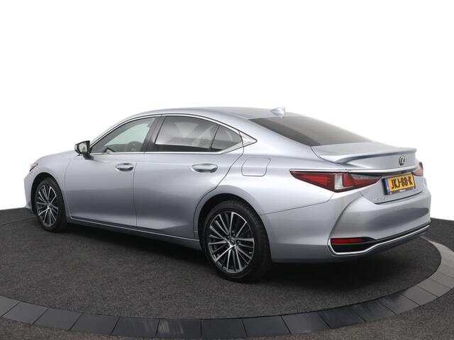 Lexus Es 300h Business Line | 18 Inch Lichtmetalen velgen | Blind Spot Monitor | Stoel & stoelverwarming | Schuif-/kanteldak
