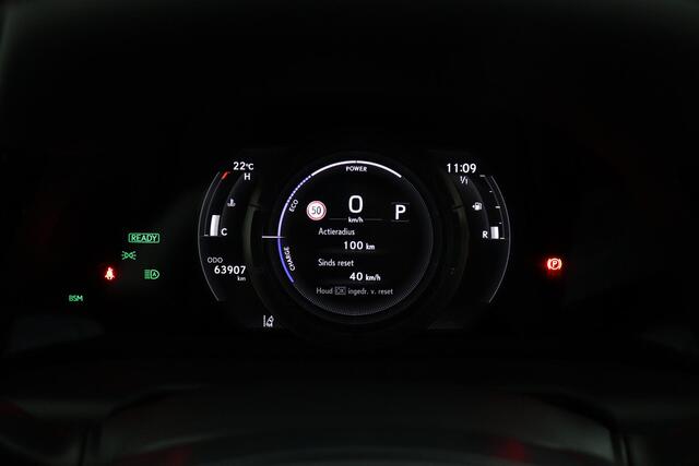 Lexus Es 300h F Sport Line | Mark Levinson | Adaptive Variable Suspension | Blade Scan Koplampen | Head-Up Display