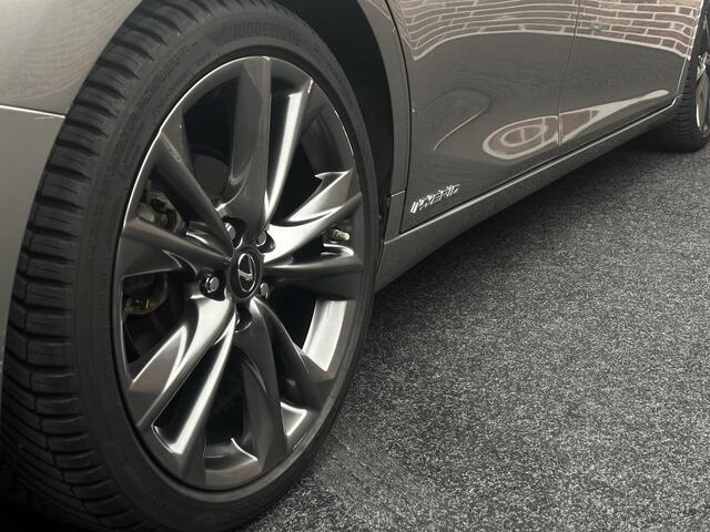 Lexus Es 300h F Sport Premium UNIEK. DAKKIE