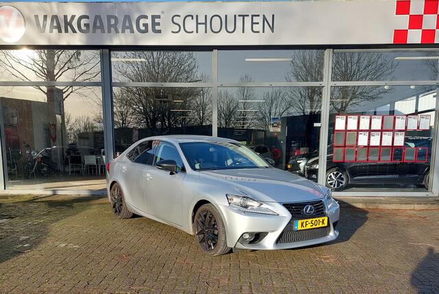 Lexus IS 300h Sport Edition