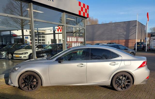 Lexus IS 300h Sport Edition
