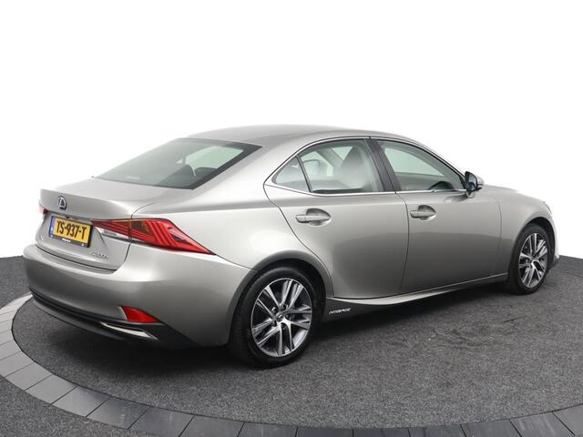 Lexus IS 300h Hybrid Business Line | Stoelverwarming | Regensensor | Achteruitrijcamera