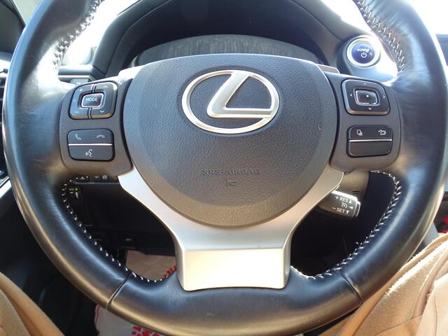 Lexus IS 300h Hybrid Business Line Automaat, Navigatie, Multimedia, Airco/ECC, CruiseControl, Multifunctioneel stuur, Parkeersensoren, LM-Velgen